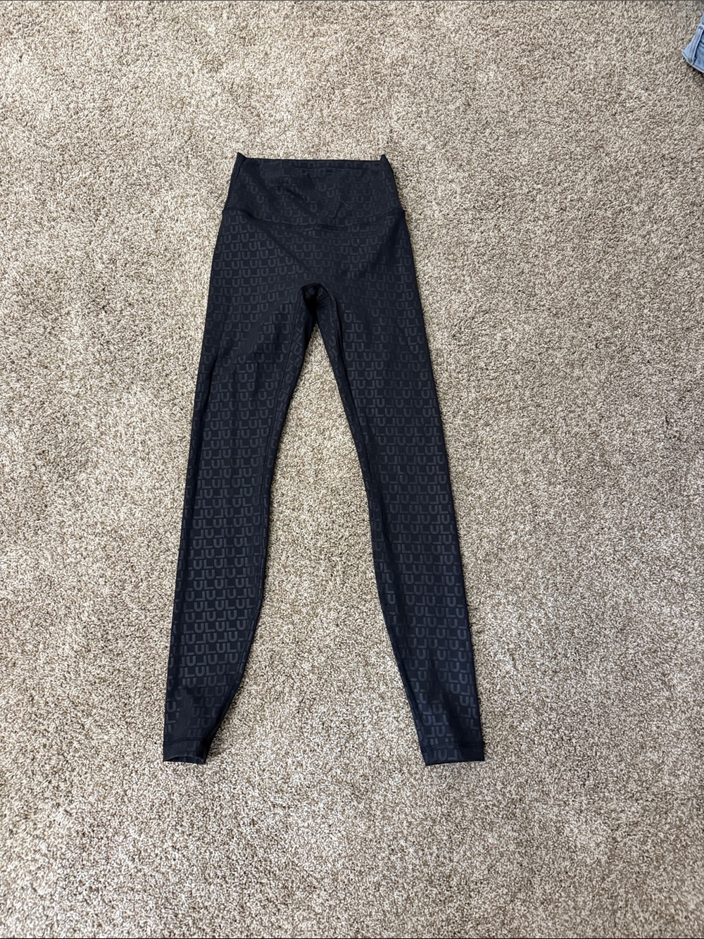 4, long. lululemon Monogram leggings